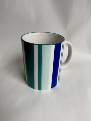 Mug avec rayures bleues et vertes - Mikasa Mug avec rayures bleues et vertes - Mikasa