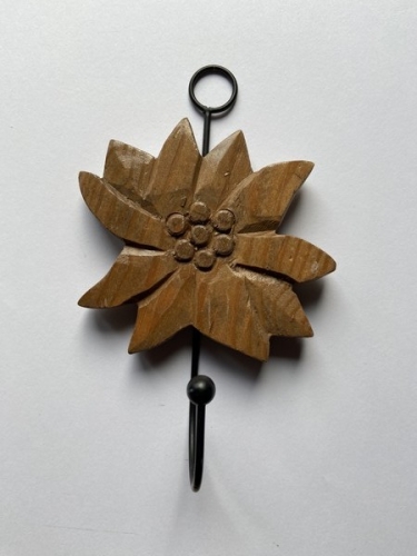 Patère fleur d'edelweiss en bois et métal Patère fleur d'edelweiss en bois et métal