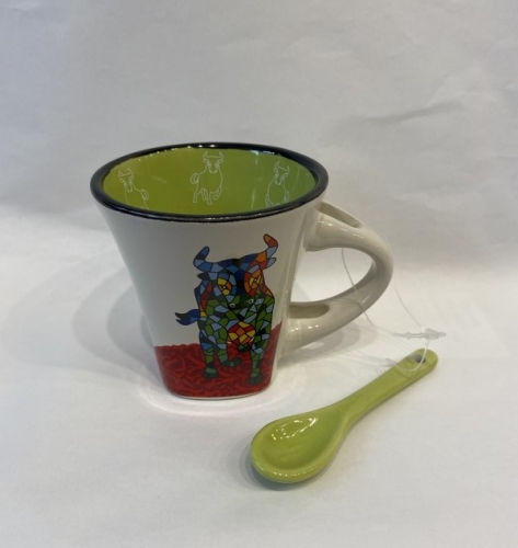 Tasse à café avec cuillère taureau verte