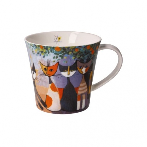 Le mug chat chat chat de porcelaine tournée à la main, prêt à