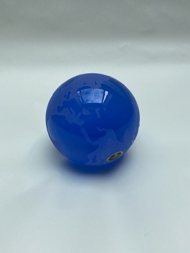 Presse papier planéte bleue en cristal de Bohéme