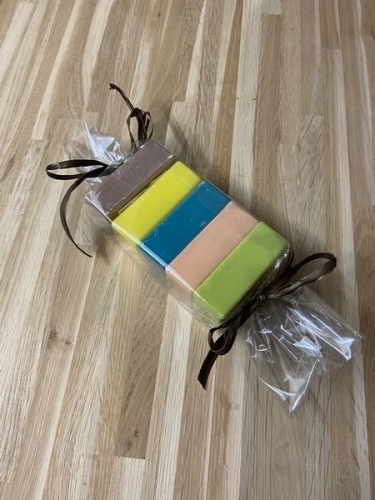 Lot de 5 savons parfumés assortis de Nyons