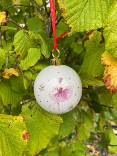 Boule de Noël en porcelaine danseuse - easy life