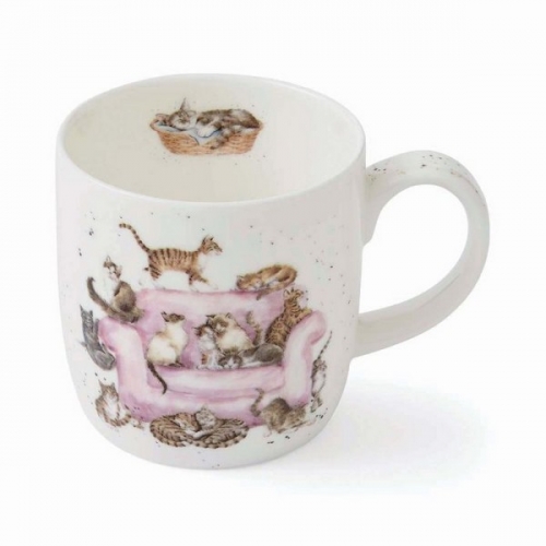 Mug chats multiples sur fauteuil - Hannah dale