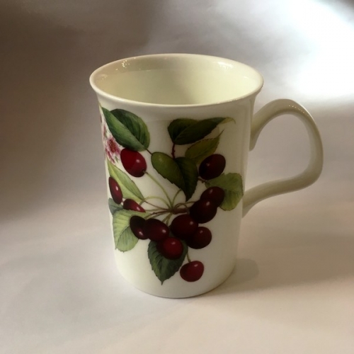 Mug cerises noires roy kirkham