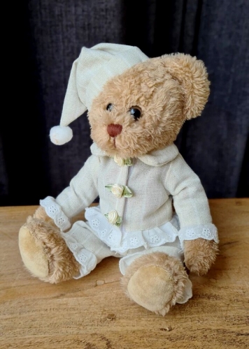 Ours en peluche avec pyjama rayé - La Galleria