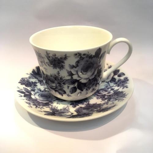 Déjeuner rose blue chintz roy kirkham